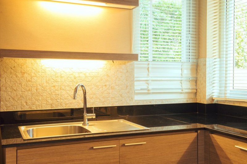 Монтаж светодиодной ленты на кухне – советы профессионалов, инструкция