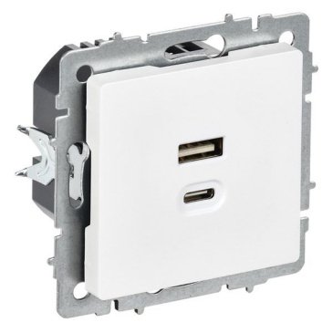 Розетка встраиваемая USB IEK BRITE A+C 45Вт BR-U22-045-K91 РЮ11-2-БрАБ арктический белый