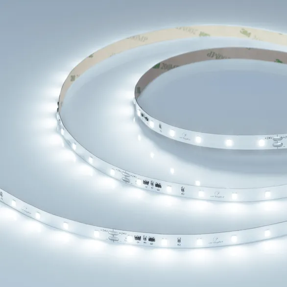 Светодиодная лента Белый 2835 24V  4.8W/m 60Led/метр 037954 IC-A60-8mm 24V 6000K (10м)