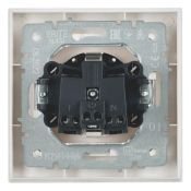 УДАЛЕНО Штепсельная розетка встраиваемая IEK BRITE 16А BR-R14-16-K01-F РСР14-1-0-БрБ с з/к и шторками в сборе белый Уценка!!!