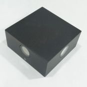 светильник   8W Белый теплый 020339 LGD-Wall-Quad-18B 4 узких луча 220V IP54 квадратный накладной черный Уценка!!! (с витрины)