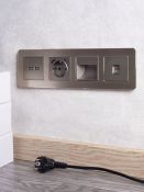 Штепсельная розетка встраиваемая IEK BRITE 16А BR-R14-16-U21-D31-K37 РЮш10-2-БрШ с з/к и шторками с USB A+A 3,1А шампань