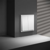 Перекрестный переключатель встраиваемый VOLTUM S70 двухклавишный 10А белый матовый