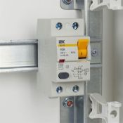 Выключатель дифференциальный (УЗО) ВД1-63 2Р 40А 30мА MDV10-2-040-030 KARAT IEK