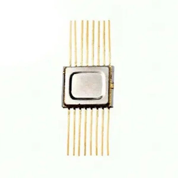 микросхема 590КН7 /золото/