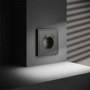 Розетка встраиваемая VOLTUM S70 с заземлением и защитными шторками 16А с USB A+A титан