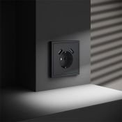 Розетка встраиваемая VOLTUM S70 с заземлением и защитными шторками 16А с USB A+A графит