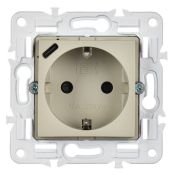 Штепсельная розетка встраиваемая IEK SKANDY 16А SK-R14-16-U14-018-K10 SK-R17B с з/к и шторками с USB A+C 18Вт бежевый