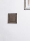 Выключатель встраиваемый двухклавишный IEK BRITE BR-V20-0-10-K45-F ВСР10-2-0-БрТБ в сборе бронза