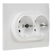 Штепсельная розетка встраиваемая двойная IEK SKANDY 16А SK-R24-16-K01-F SK-R07W с з/к с з/ш в сборе арктический белый