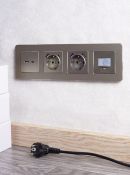 Штепсельная розетка встраиваемая IEK BRITE 16А BR-R14-16-U21-D21-K37 РЮш10-1-БрШ с з/к и шторками с USB A+A 2,1А шампань