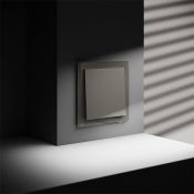 Проходной переключатель встраиваемый VOLTUM S70 одноклавишный 10А шелк