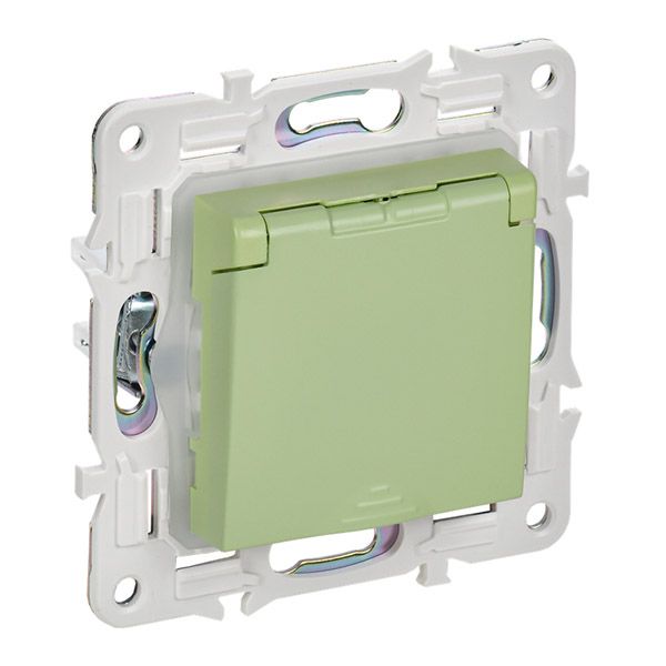 Штепсельная розетка встраиваемая IEK SKANDY 16А SK-R16-16-44-K06 SK-R11G с з/к без з/ш и крышкой мятный IP44