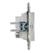 Штепсельная розетка встраиваемая IEK SKANDY 10А SK-R13-10-K01 SK-R01W без з/к с з/ш арктический белый