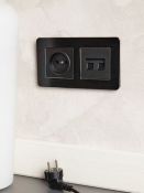 Рамка металлическая 2 поста IEK BRITE BR-M22-M-21-K02 РУ-2-1-Бр черный RE AL