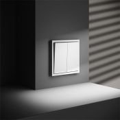 Проходной переключатель встраиваемый VOLTUM S70 двухклавишный с подсветкой 10А белый матовый
