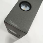 светильник   8W Белый теплый 020844 LGD-Wall-Quad-76G 4 широких луча 220V IP54 квадратный накладной серый Уценка!!! (с витрины)
