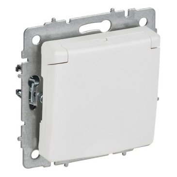 Штепсельная розетка встраиваемая IEK BRITE 16А BR-R16-16-K91 РСбш10-3-БрАБ с з/к и шторками с крышкой арктический белый IP20