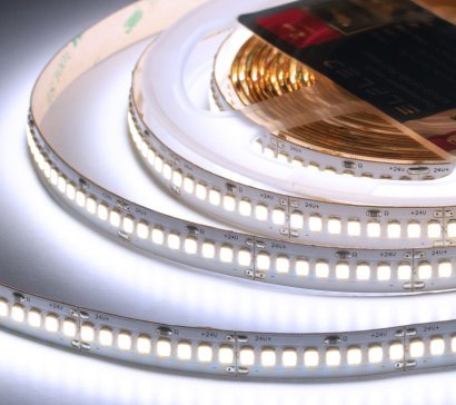 Светодиодная лента Белый холодный 2835 24V 22W/m 240Led/метр ELFLED-24240-PRO140W 6500-7000К