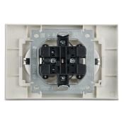 Штепсельная розетка встраиваемая двойная IEK BRITE 16А BR-R24-16-K01-F РСш12-3-БрБ с з/к и шторками в сборе белый