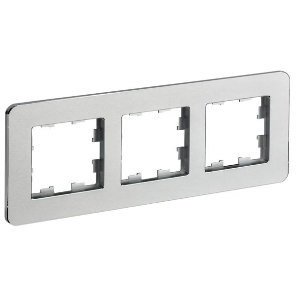 Рамка металлическая 3 поста IEK BRITE BR-M32-M-01-K47 РУ-3-1-Бр алюминий RE