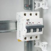 Автоматический выключатель 3-пол. 32А M10N B 10kA AR-M10N-3-B032 ARMAT IEK