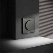 Светорегулятор встраиваемый VOLTUM S70 поворотно-нажимной 600 Вт титан