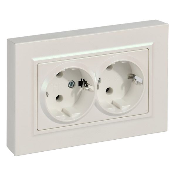 Штепсельная розетка встраиваемая двойная IEK BRITE 16А BR-R27-16-K36-F РСПл12-3-БрЖ с з/к без з/ш в сборе плоская жемчуг