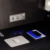 Розетка встраиваемая VOLTUM S70 с заземлением и защитными шторками 16А с USB A+С шелк