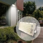 прожектор Белый дневной  30W  05-41 4000K 180-250V IP65 белый Apeyron