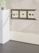Рамка пластик 3 поста IEK BRITE BR-M32-12-3-K10 РУ-3-Бр бежевый/шампань