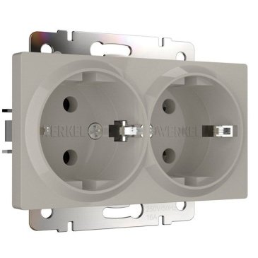 Штепсельная розетка встраиваемая двойная WERKEL 16A 250V W1272004 IP20 с/з дымчатый