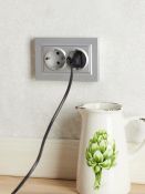 Штепсельная розетка встраиваемая двойная IEK BRITE 16А BR-R24-16-K47-F РСш12-3-БрА с з/к и шторками в сборе алюминий