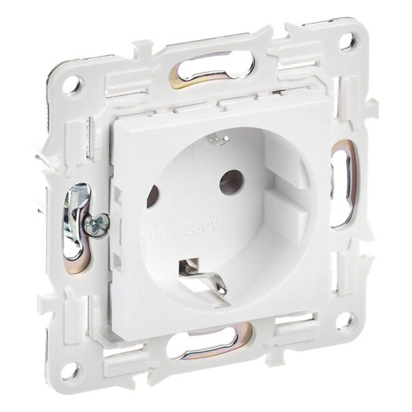 Штепсельная розетка встраиваемая IEK SKANDY 16А SK-R11-16-K01 SK-R05W с з/к без з/ш арктический белый