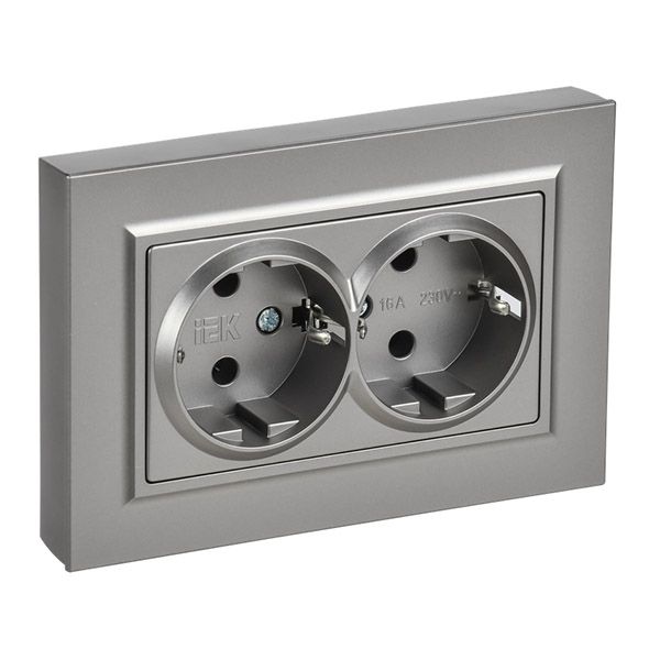 Штепсельная розетка встраиваемая двойная IEK BRITE 16А BR-R27-16-K46-F РСПл12-3-БрС с з/к без з/ш в сборе плоская сталь