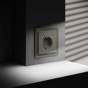Розетка встраиваемая VOLTUM S70 с заземлением и защитными шторками 16А с USB A+С шелк