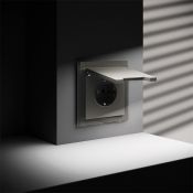 Розетка встраиваемая VOLTUM S70 с заземлением защитными шторками и крышкой 16А шелк