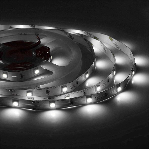 Светодиодная лента Белый дневной 5050 12V  7.2W/m 30Led/метр 00-149 Стандарт 10мм IP20 Светодиодная лента Белый дневной 5050 12V  7.2W/m 30Led/метр 00-149 Стандарт 10мм IP20