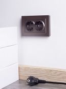 Штепсельная розетка встраиваемая двойная IEK BRITE 16А BR-R24-16-K45-F РСш12-3-БрТБ с з/к и шторками в сборе бронза