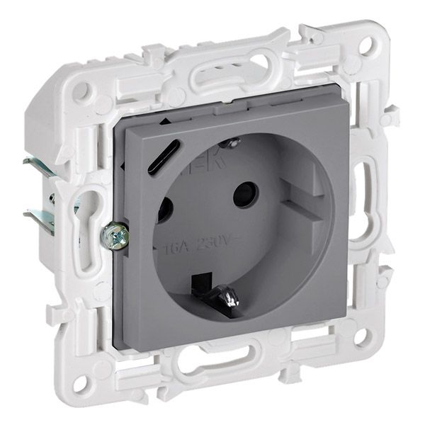 Штепсельная розетка встраиваемая IEK SKANDY 16А SK-R14-16-U14-018-K03 SK-R17Gr с з/к и шторками с USB A+C 18Вт серый