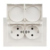 Штепсельная розетка встраиваемая двойная IEK BRITE 16А BR-R26-16-44-K36-F РСбш12-3-44-БрЖ с крышкой в сборе жемчуг IP44