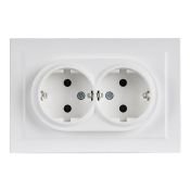 Штепсельная розетка встраиваемая двойная IEK BRITE 16А BR-R24-16-K91-F РСш12-3-БрАБ с з/к со шторками в сборе арктический белый