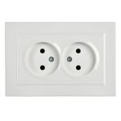 Штепсельная розетка встраиваемая двойная IEK BRITE 10А BR-R20-10-K01-F РС12-2-БрБ без з/к и шторками в сборе белый