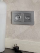 Рамка металлическая 2 поста IEK BRITE BR-M22-M-01-K47 РУ-2-1-Бр алюминий RE
