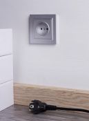 Штепсельная розетка встраиваемая IEK BRITE 10А BR-R10-10-K47-F РСР10-1-0-БрА без з/к и шторками в сборе алюминий