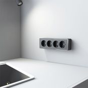 Штепсельная розетка накладная четверная WERKEL GALLANT 16A 250V W5072258  с/з и шторками черный/хром Штепсельная розетка накладная четверная WERKEL GALLANT 16A 250V W5072258  с/з и шторками черный/хром