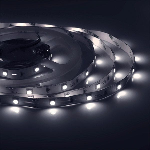 Светодиодная лента Белый 5050 12V  7.2W/m 30Led/метр 00-36 Стандарт 10мм IP20 Светодиодная лента Белый 5050 12V  7.2W/m 30Led/метр 00-36 Стандарт 10мм IP20