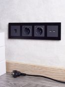 Рамка стеклянная 4 поста IEK BRITE BR-M42-G-31-K02 РУ-4-2-Бр черный матовый