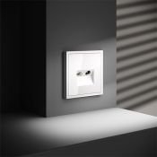 Розетка телевизионная встраиваемая VOLTUM S70 TV+RJ45 кат. 6 белый глянцевый