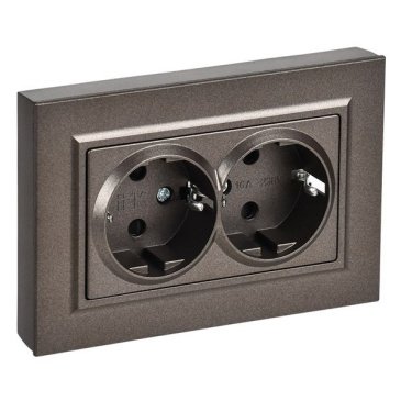 Штепсельная розетка встраиваемая двойная IEK BRITE 16А BR-R28-16-K45-F РСшПл12-3-БрТБ с з/к и шторками в сборе плоская темная бронза